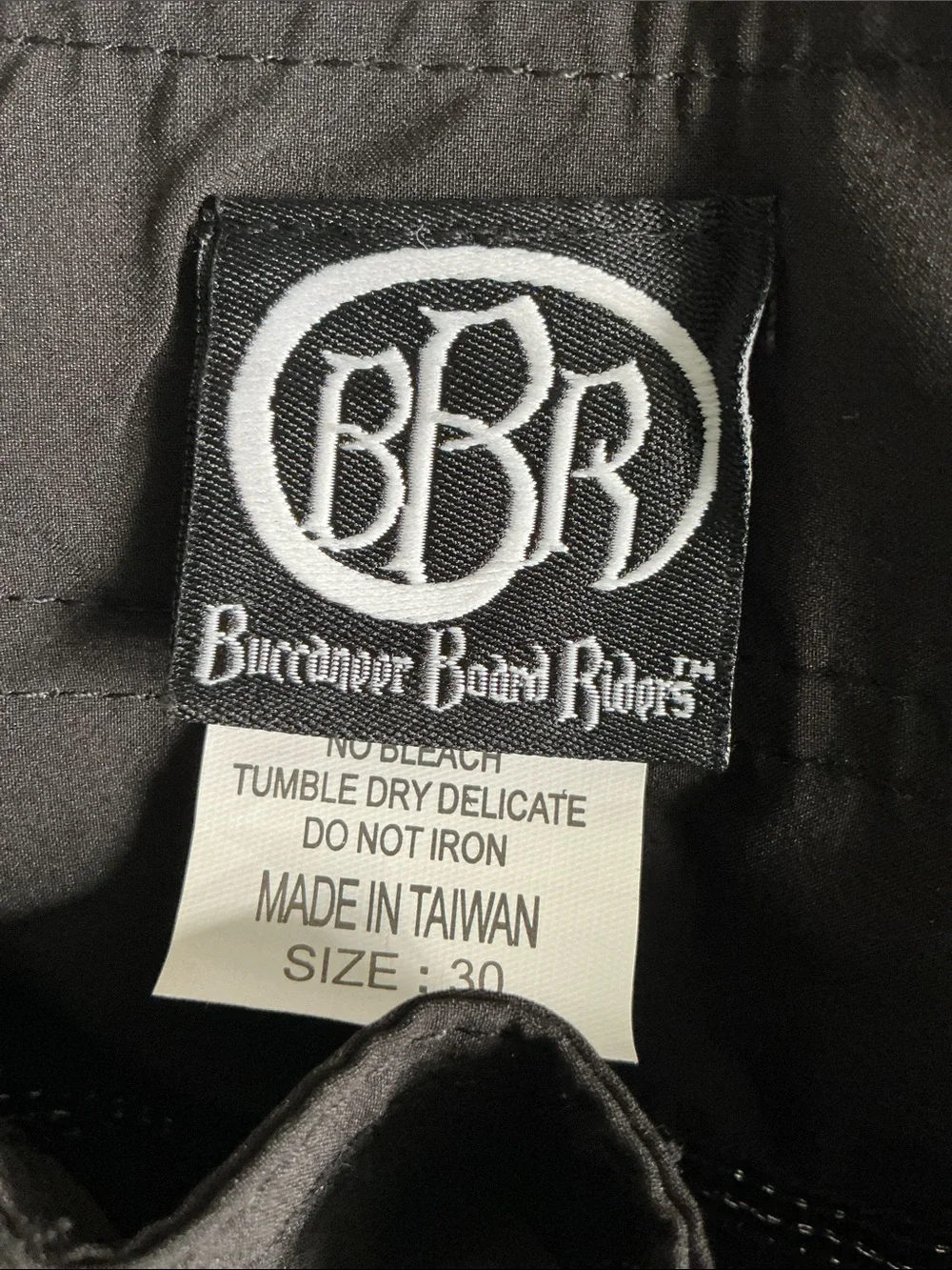 Buccaneer Board Riders Men’s Board Shorts Black/Silver Sz 30” NEW